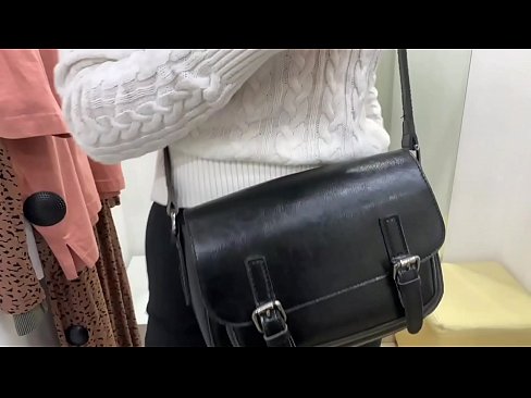 ❤️ Javna masturbacija mlade kurbe FeralBerry z dildom v garderobi Sex video pri nas sl.recetasketo.top ️❤