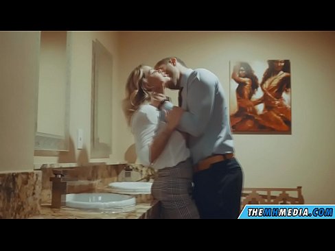 ❤️ Ko vas prsata blondinka zapelje na javnem stranišču Sex video pri nas sl.recetasketo.top ️❤